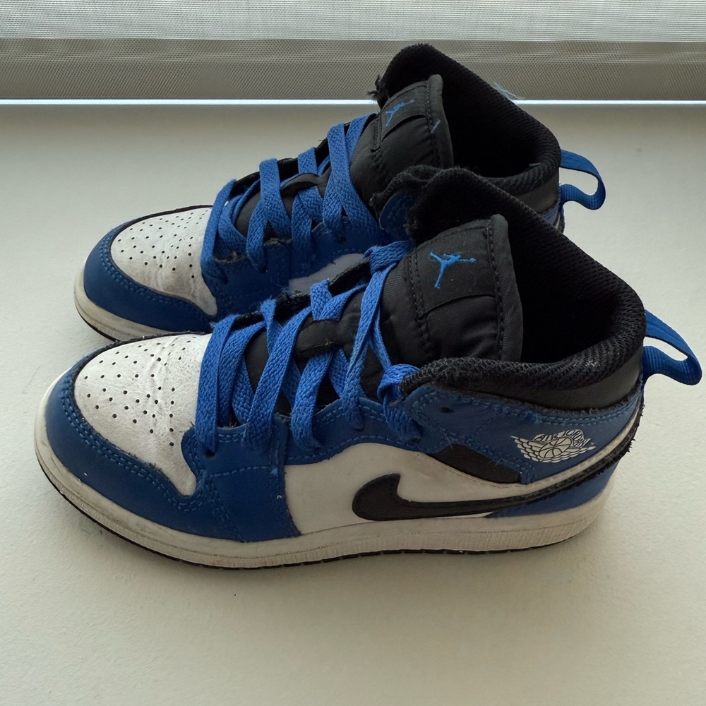 Nike Air Jordan 1 mid high top kids shoes